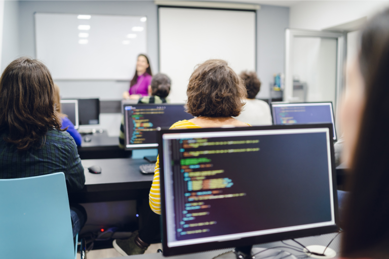 Ensino Virtual: A Experiência na Escola Online de Programação